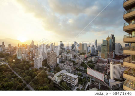Bangkok city with sunset view from roof top bar in 68471340