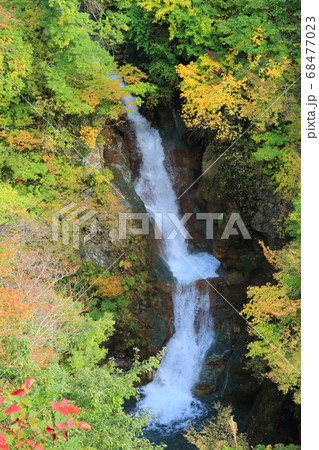 秋山郷の秋 蛇淵の滝 68477023