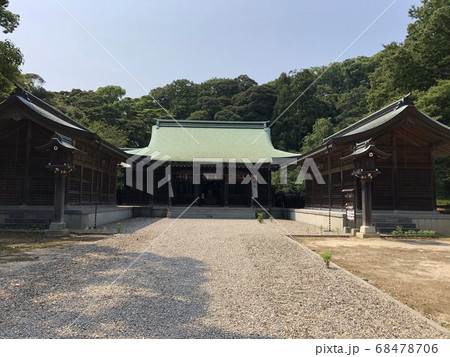 《濱田護國神社（島根県　浜田市）本殿　翼殿》 68478706