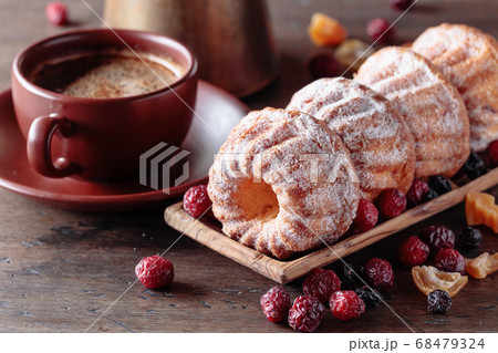 Cupcakes with candied fruit . Cupcakes with candied fruit . 68479324