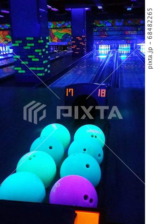 韓国ボウリング場 68482265