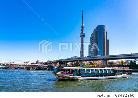 隅田川とスカイツリー 68482860