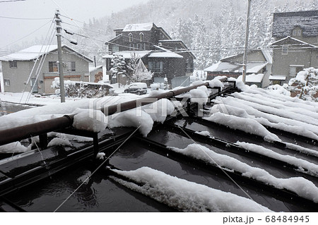 消雪パイプ（屋根）降雪03 68484945
