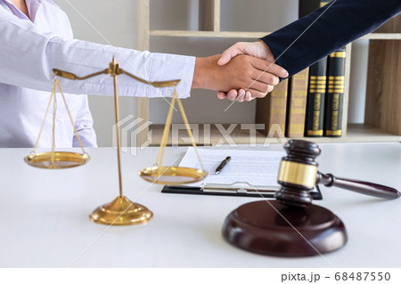 Handshake after good deal negotiation cooperation, 68487550