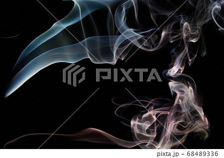 Smooth curly transparent smoke lines Smooth curly transparent smoke lines 68489336