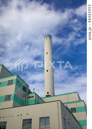 青空と清掃工場 68493953