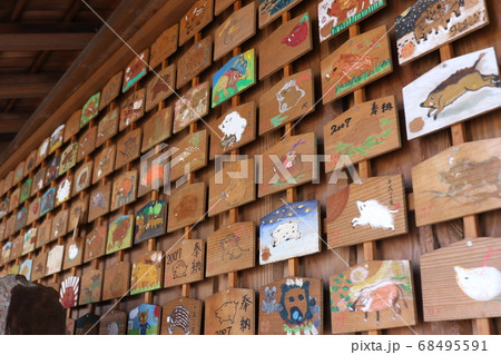 京都の護王神社に奉納されている絵馬 68495591
