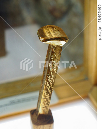 ゴールデン・スパイク 68496499