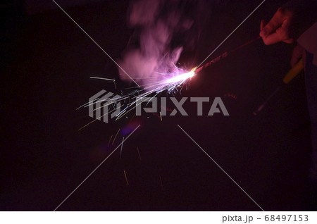 手持ち花火 68497153