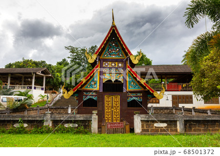 Wat buddha-en or wat Phuttha Eoen,A beautiful old temple in the middle of the valley in Mae Chaem District, Chiang Mai Province. Northern Thailand  68501372