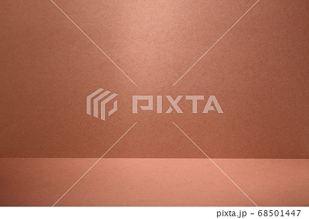 濃淡のあるカラーペーパーの背景 濃淡のあるカラーペーパーの背景 68501447