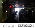 不安と希望の旅が始まる発車ベル 68502821