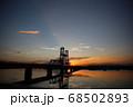 昇開橋と夕日 68502893