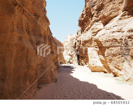 ヨルダンの遺跡リトル・ペトラ 68505932