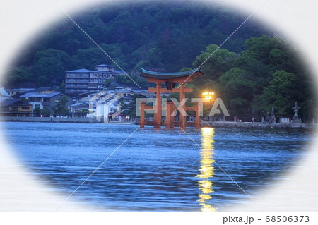 宮島の夜景 宮島の夜景 68506373