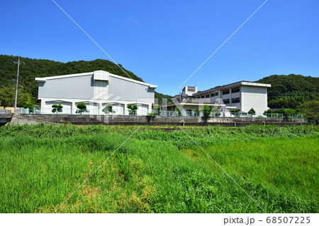 【廃校】旧岡山市立福谷小学校 真夏の風景 西側より撮影 岡山県岡山市北区 【廃校】旧岡山市立福谷小学校 真夏の風景 西側より撮影 岡山県岡山市北区 68507225