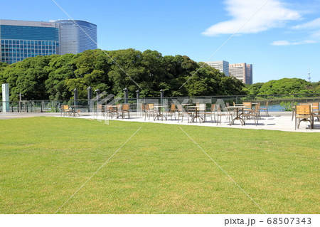 港区と中央区の海沿いの風景 68507343