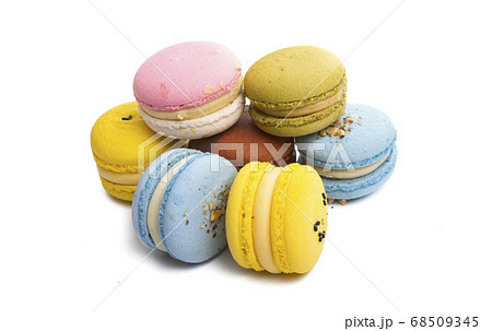 macaroon isolated macaroon isolated 68509345