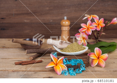 Herbal powder in plate ,concept herbal spa Herbal powder in plate ,concept herbal spa 68510181