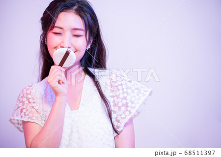 女性 女 女の子 68511397