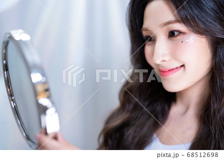 女性 女 女の子 68512698