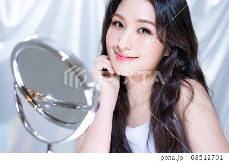 女性 女 女の子 68512701