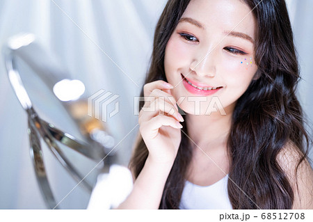 女性 女 女の子 68512708