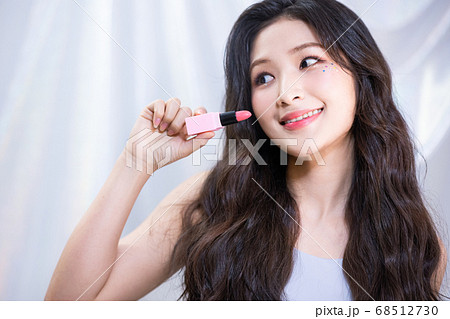 女性 女 女の子 68512730