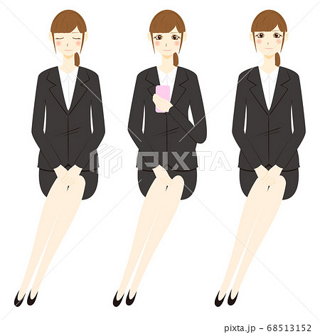 スーツで座る女性のイラスト素材