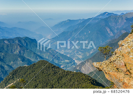 台湾 山脈 山並み 68520476