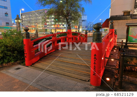 【高知県】はりまや橋の夜景 68521129