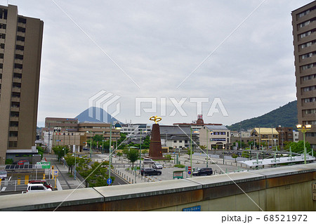 坂出駅から岡山駅までの瀬戸大橋線車窓からの風景 68521972