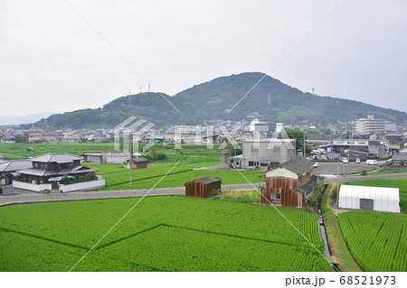 坂出駅から岡山駅までの瀬戸大橋線車窓からの風景 68521973