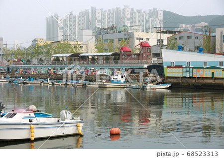 建物 港 漁船 68523313