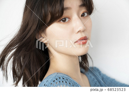女性のポートレート 女性のポートレート 68523523