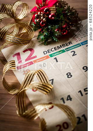 クリスマス12月のカレンダー クリスマス12月のカレンダー 68524220