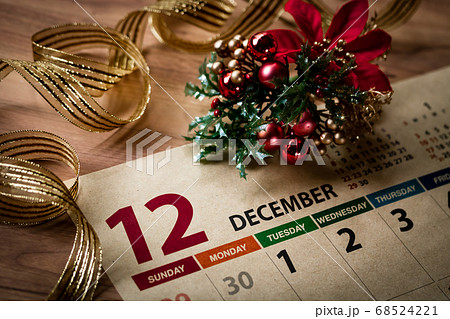 クリスマス12月のカレンダー クリスマス12月のカレンダー 68524221