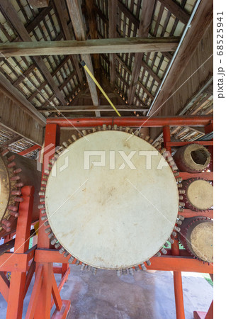 Ancient drums 68525941