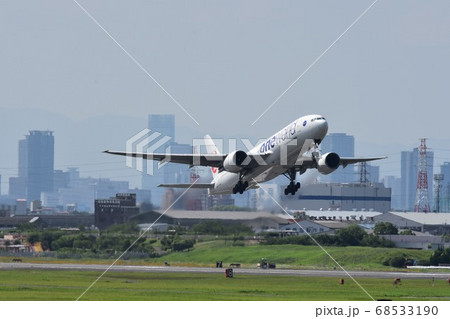 大阪空港離陸 68533190
