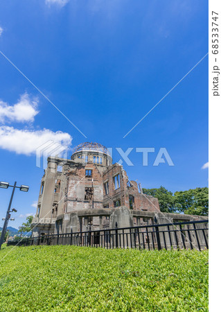 お盆期間の原爆ドーム（8月14日撮影）広島県広島市 68533747