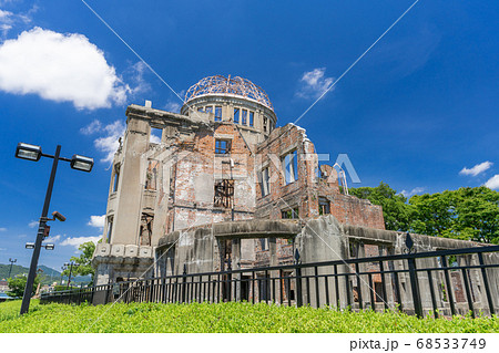 お盆期間の原爆ドーム（8月14日撮影）広島県広島市 68533749
