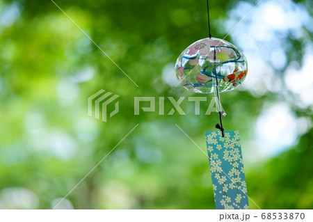 縁側の風鈴の接写の写真素材