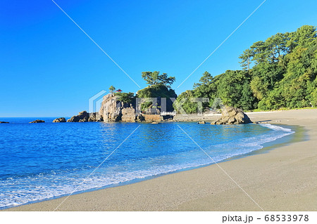 【高知県】快晴下の桂浜 68533978