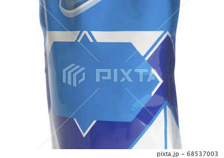 Blue packaging condenced milk 68537003