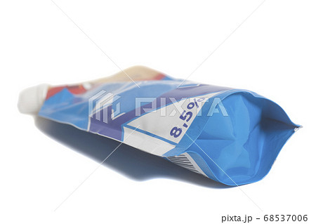 Blue packaging condenced milk 68537006