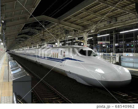 新幹線N700S　J2編成　京都駅にて 68540962