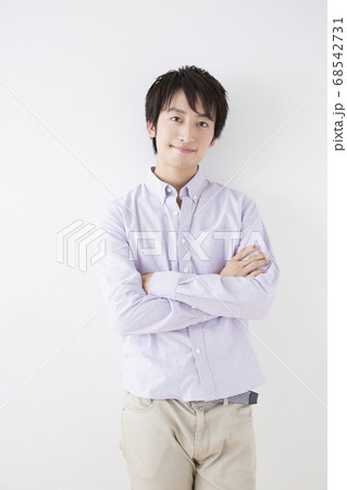 笑顔の男性 笑顔の男性 68542731