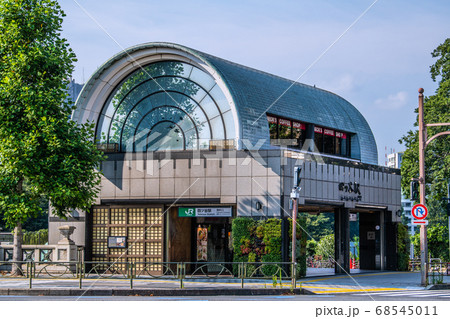 日本の東京都市景観　四ツ谷駅（麹町口）などを望む 68545011