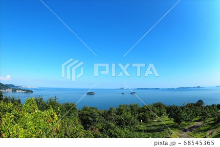万葉の岬つばき園・桜の回廊からみた播磨灘の眺望 万葉の岬つばき園・桜の回廊からみた播磨灘の眺望 68545365