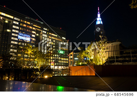 ペンギン広場から見る新宿の夜景　※エディトリアル向け（2020年8月15日撮影） 68545696